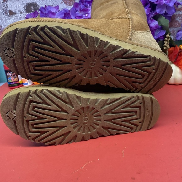 Ugg boots SZ 7 - Picture 5 of 7